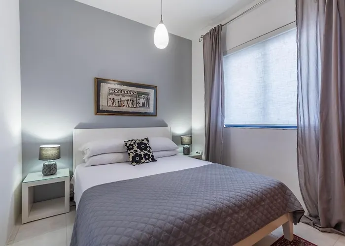 Апартаменты Stunning - Seafront 3-bedroom 6th Floor Слима